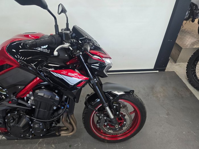 2024 Kawasaki 2024 Kawasaki 900CC (Z900) Sports Red
