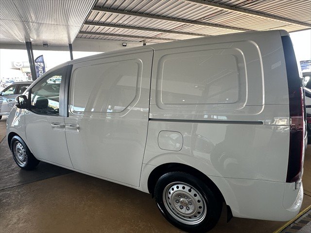 2026 HYUNDAI STARIA
