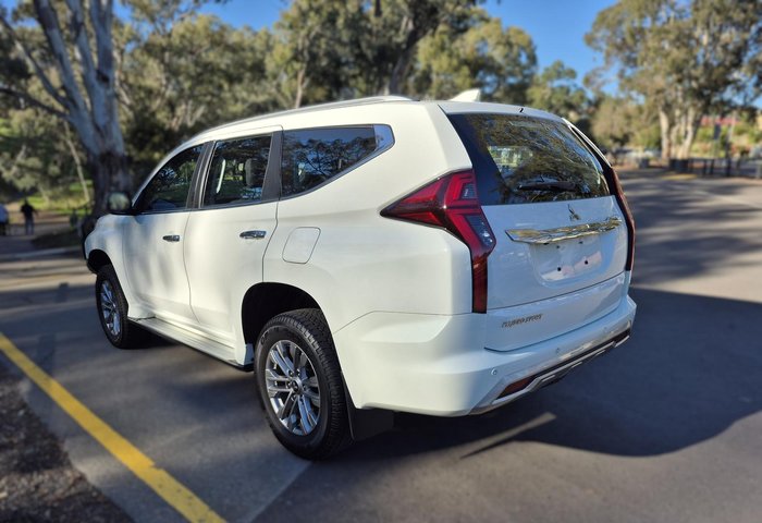 2022 Mitsubishi Pajero Sport GLX