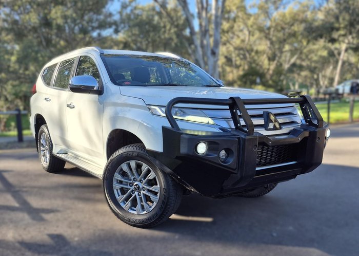 2022 Mitsubishi Pajero Sport GLX