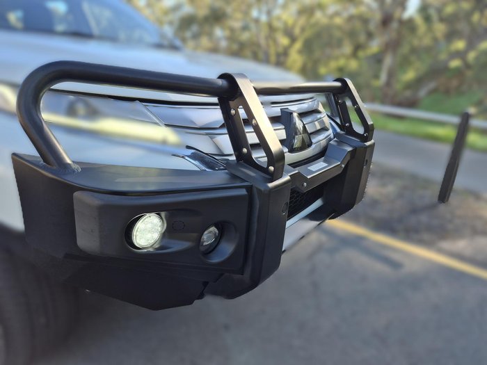 2022 Mitsubishi Pajero Sport GLX