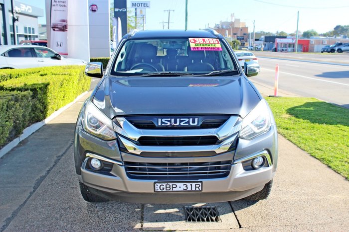 2020 Isuzu MU-X LS-T