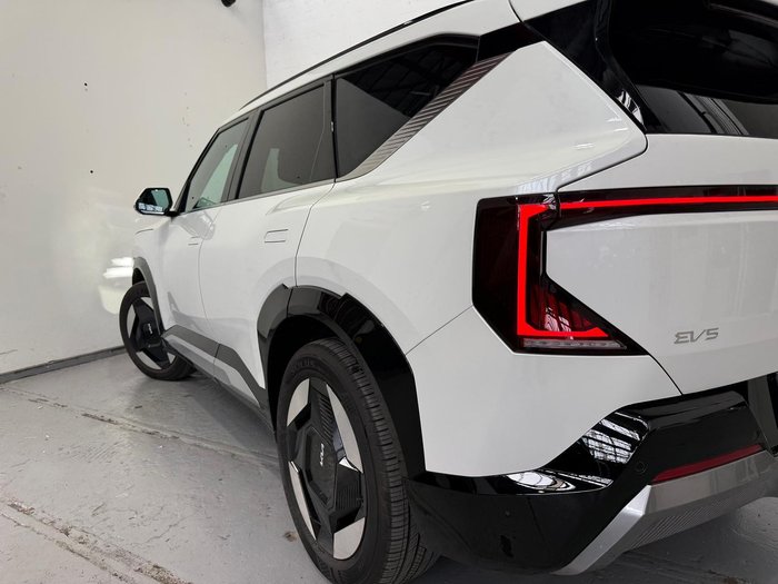 2026 Kia EV5 Earth