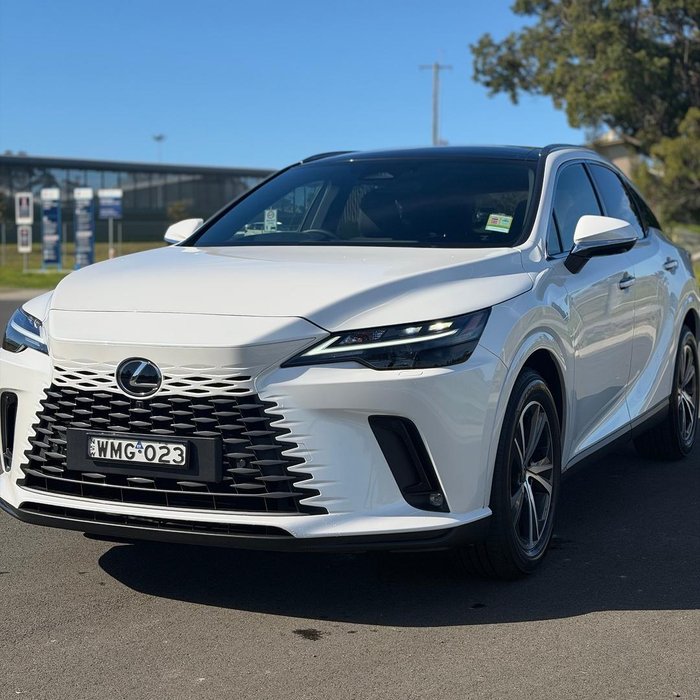 2026 Lexus RX 450h+ Luxury