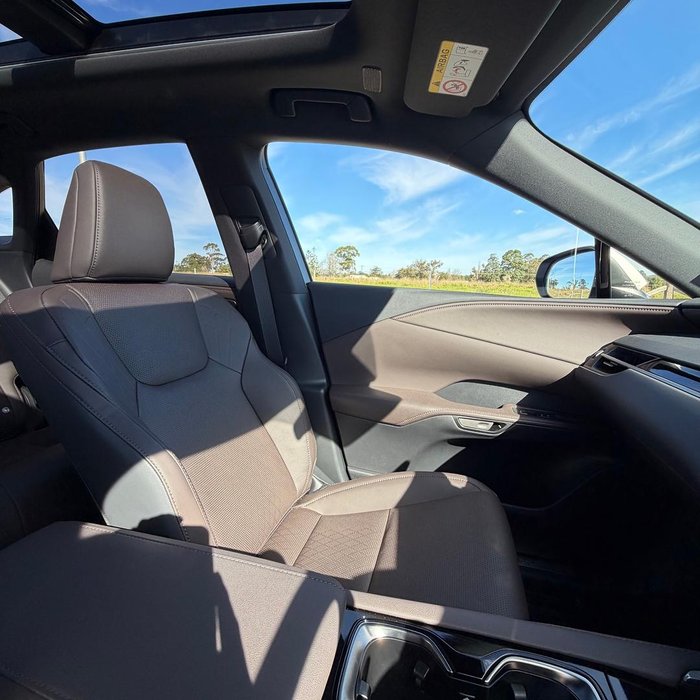 2026 Lexus RX 450h+ Luxury