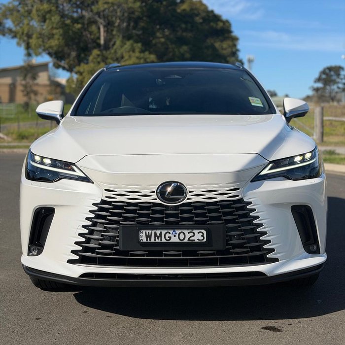 2026 Lexus RX 450h+ Luxury