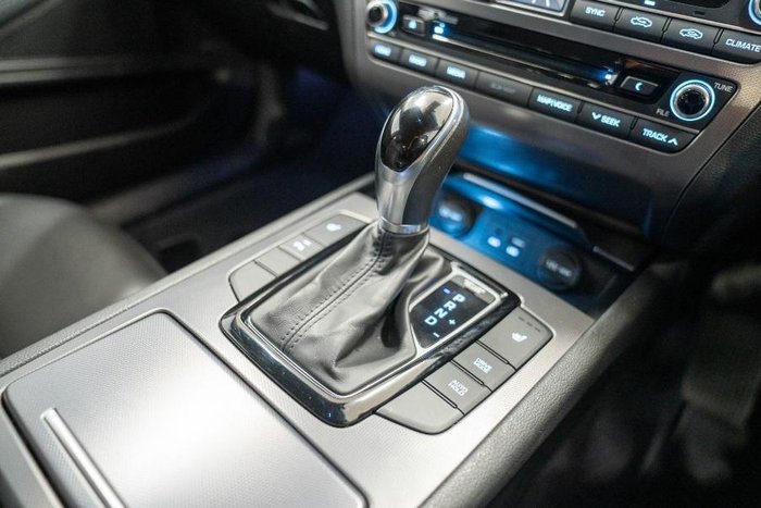 2017 Genesis G80 3.8