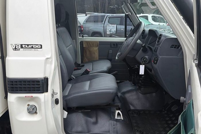 2013 Toyota Landcruiser GX
