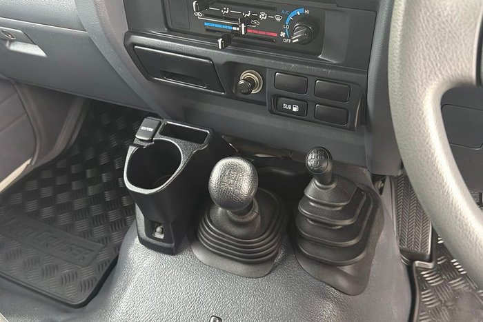 2013 Toyota Landcruiser GX