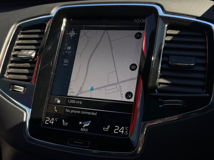 2021 Volvo XC90 T6 R-Design