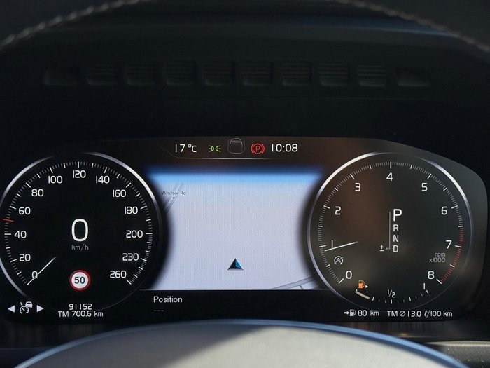 2021 Volvo XC90 T6 R-Design