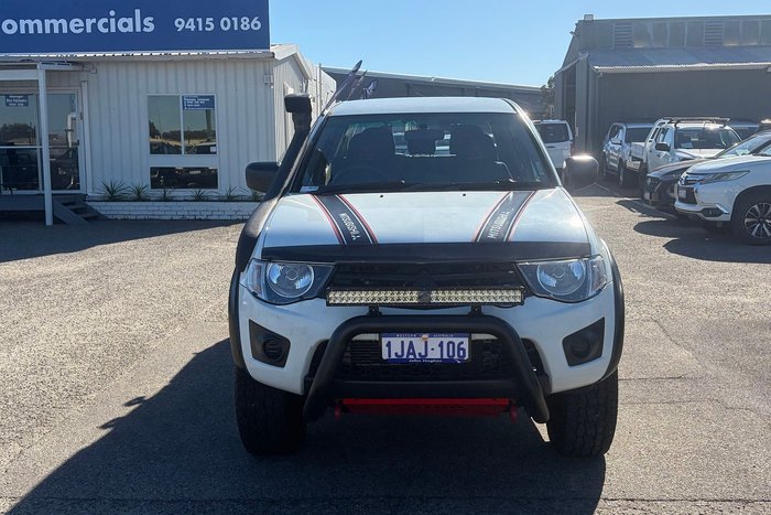 2015 Mitsubishi Triton GLX