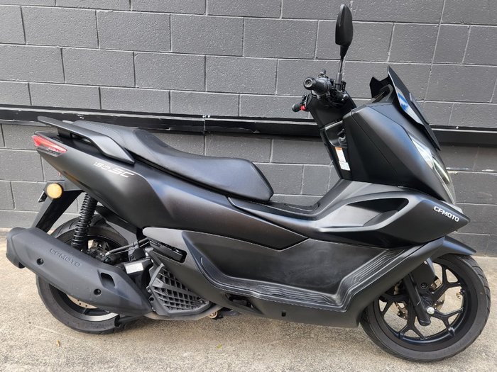 2025 CFMOTO 2025 CF MOTO 150CC 150SC GEM BLACK