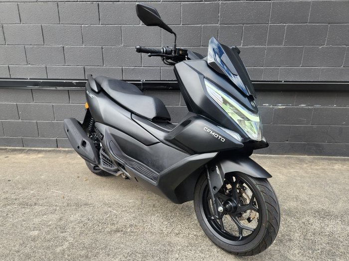 2025 CFMOTO 2025 CF MOTO 150CC 150SC GEM BLACK
