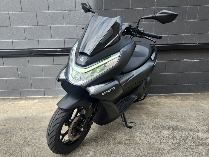 2025 CFMOTO 2025 CF MOTO 150CC 150SC GEM BLACK