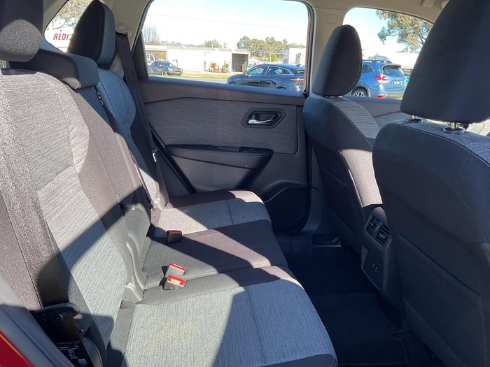 2023 Nissan X-TRAIL ST