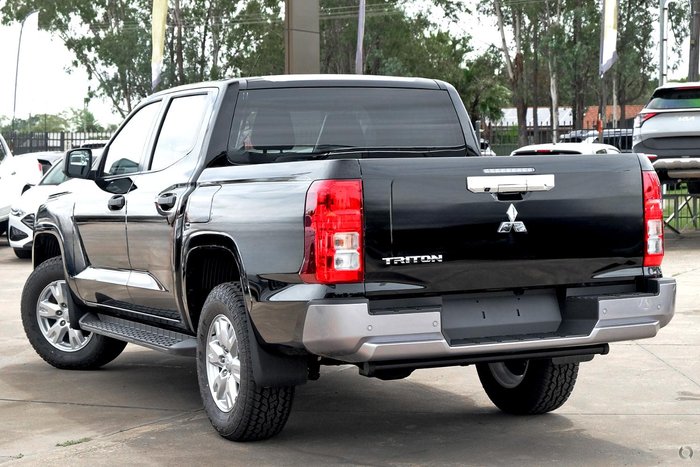 2026 Mitsubishi Triton GLX+
