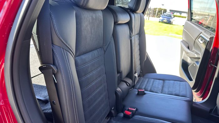 2026 Mitsubishi Outlander Black Edition