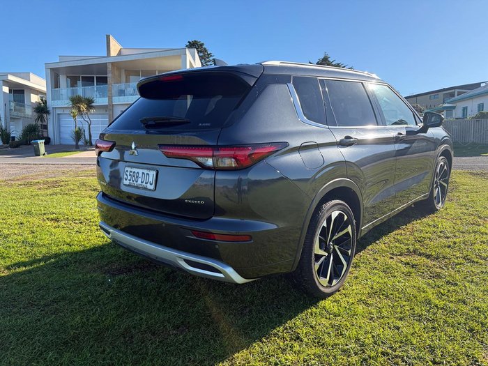 2024 Mitsubishi Outlander Exceed