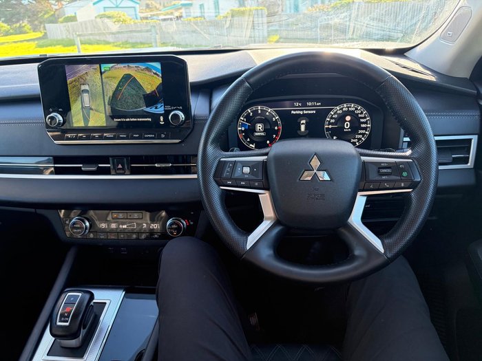 2024 Mitsubishi Outlander Exceed
