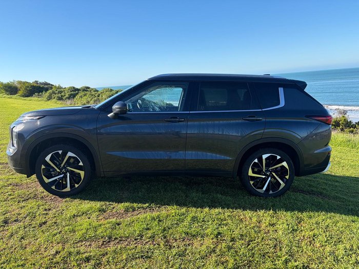 2024 Mitsubishi Outlander Exceed