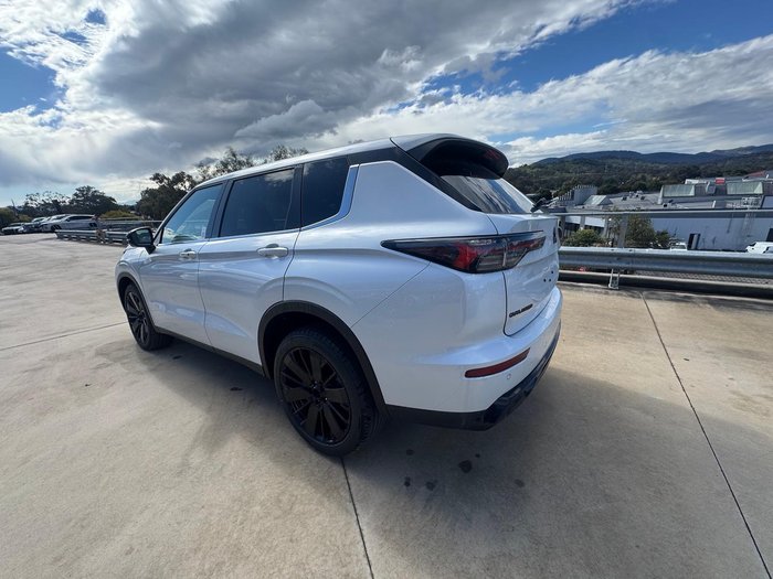 2026 Mitsubishi Outlander Black Edition