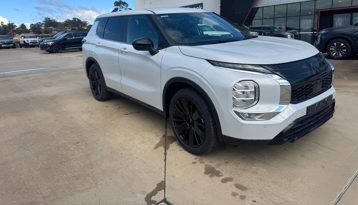 2026 Mitsubishi Outlander Black Edition