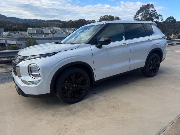 2026 Mitsubishi Outlander Black Edition