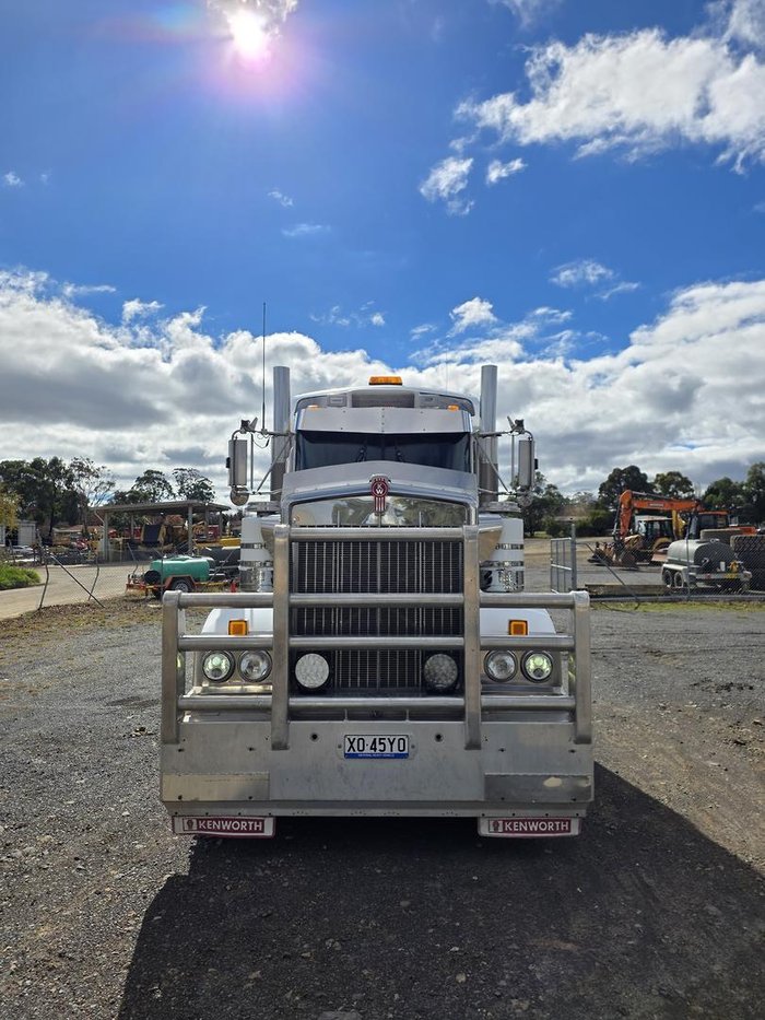 2012 Kenworth T909