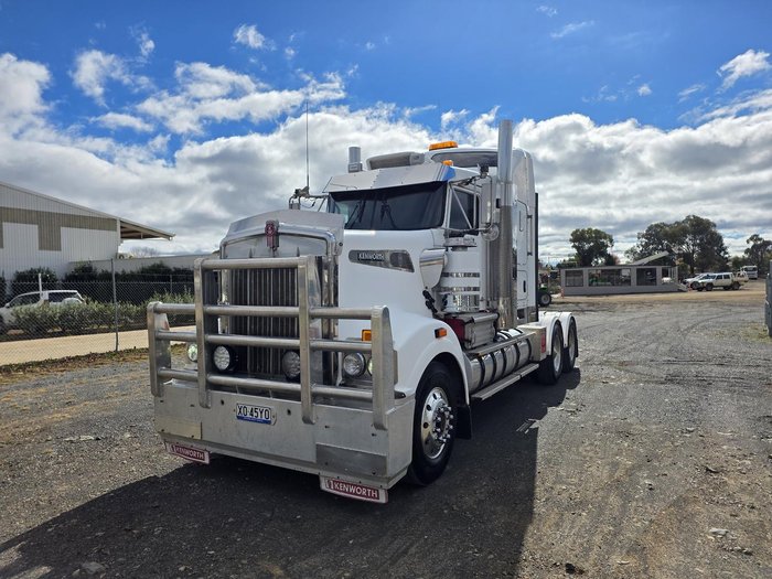 2012 Kenworth T909