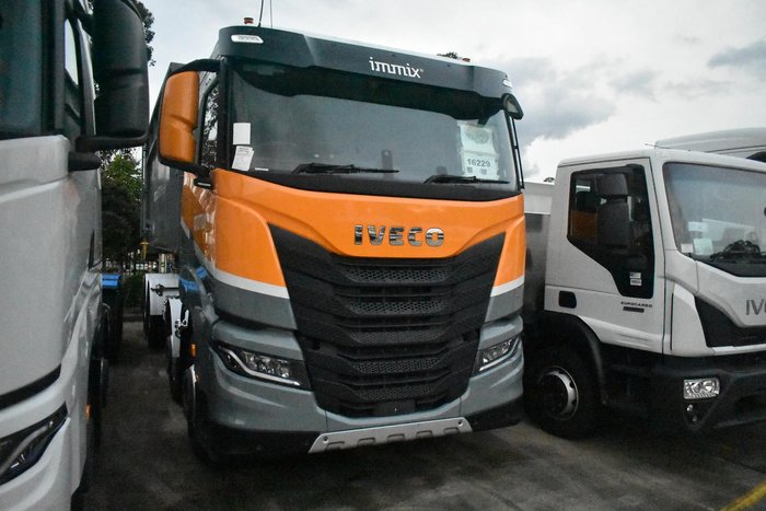 2023 Iveco S-Way AD270
