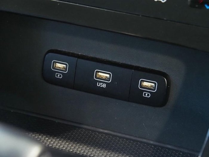 2022 Kia Carnival Si