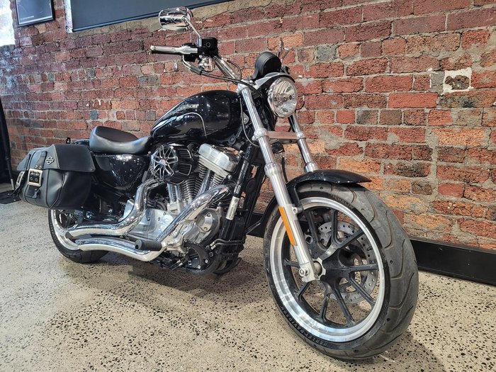 Harley-Davidson SuperLow 883 (XL883L) Sportster