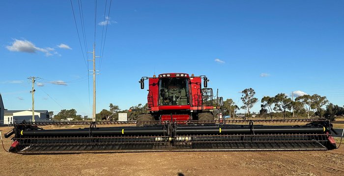 CASE IH 8120 Combine & 2152 Draper & 2016 Pickup Fronts