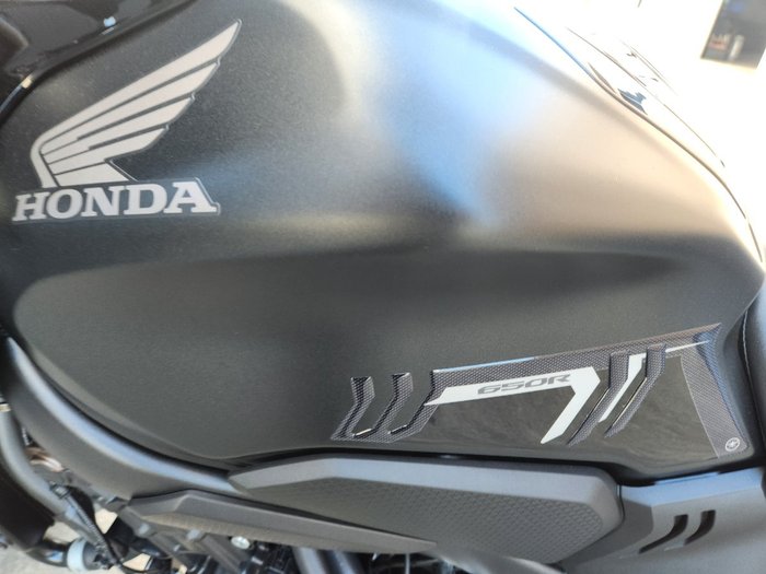 2025 Honda CB650R BLACK