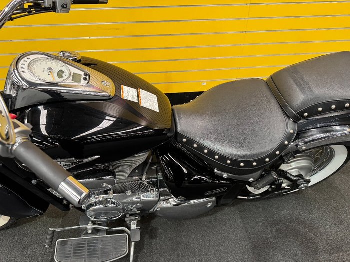 2011 Suzuki VL800T (BOULEVARD C50T) Black