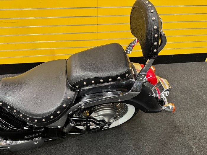 2011 Suzuki VL800T (BOULEVARD C50T) Black
