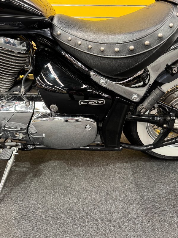2011 Suzuki VL800T (BOULEVARD C50T) Black