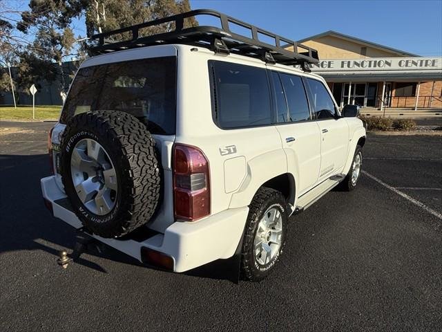 2012 Nissan Patrol ST