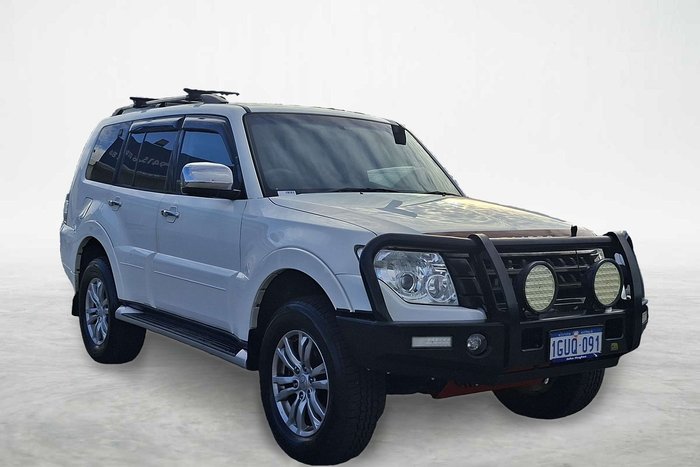 2016 Mitsubishi Pajero