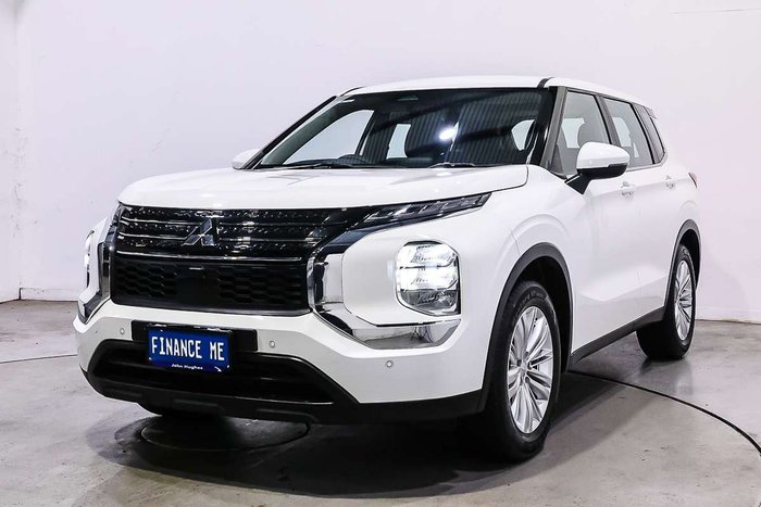 2024 Mitsubishi Outlander ES