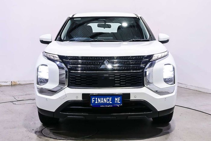 2024 Mitsubishi Outlander ES