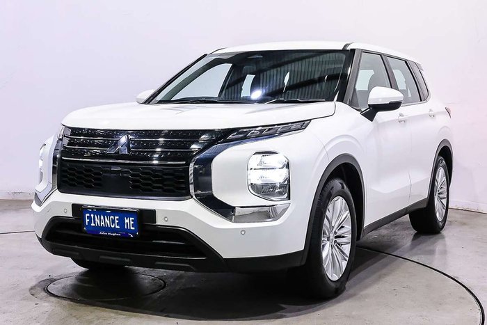 2024 Mitsubishi Outlander ES