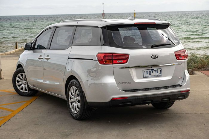 2020 Kia Carnival S
