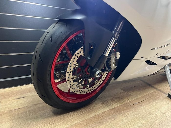 2022 DUCATI PANIGALE V2 White