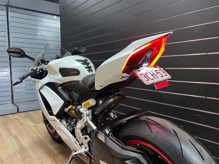 2022 DUCATI PANIGALE V2 White