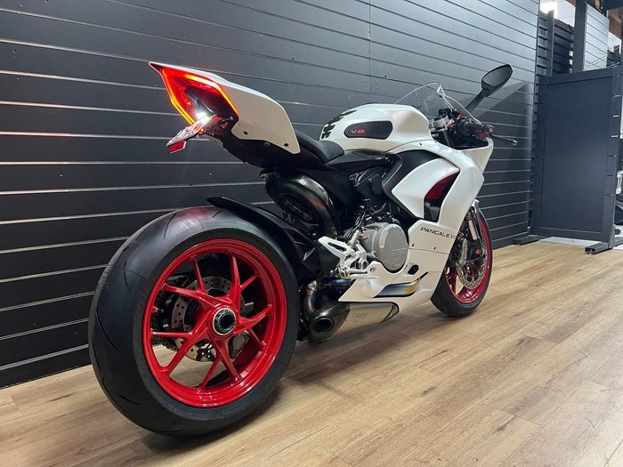 2022 DUCATI PANIGALE V2 White