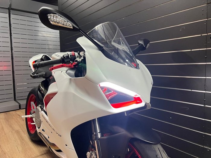 2022 DUCATI PANIGALE V2 White