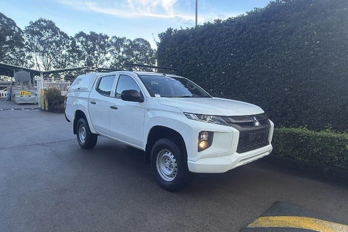 2021 Mitsubishi Triton GLX