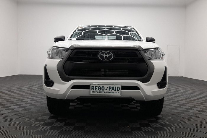 2022 Toyota Hilux SR